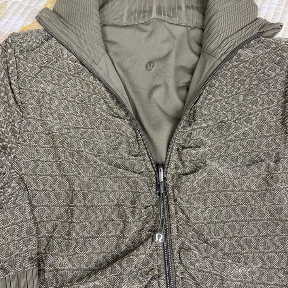 Lululemon Raja Reversible Jacket - Picture 8 of 9